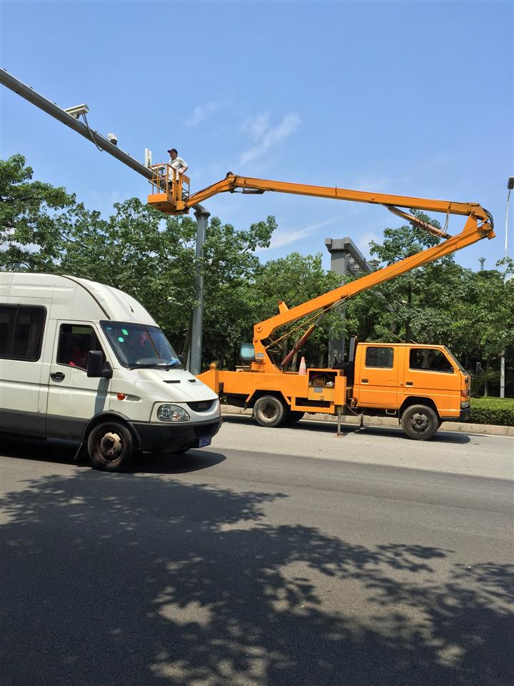 佛山顺德路灯车出租顺德路灯维修车出租