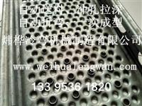 制造车厢板设备，全自动车厢板生产线，自动焊接一次成型