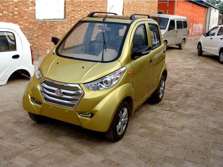 环保电动汽车奇瑞款全封闭老年人代步车