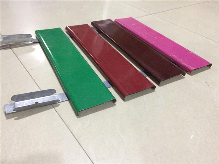 门头牌匾红色彩钢条哪里的厂家比较便宜