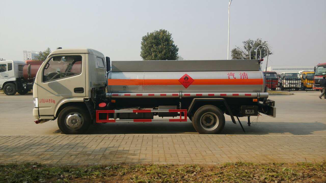 厂家直销油罐车 加油车价格 是多少